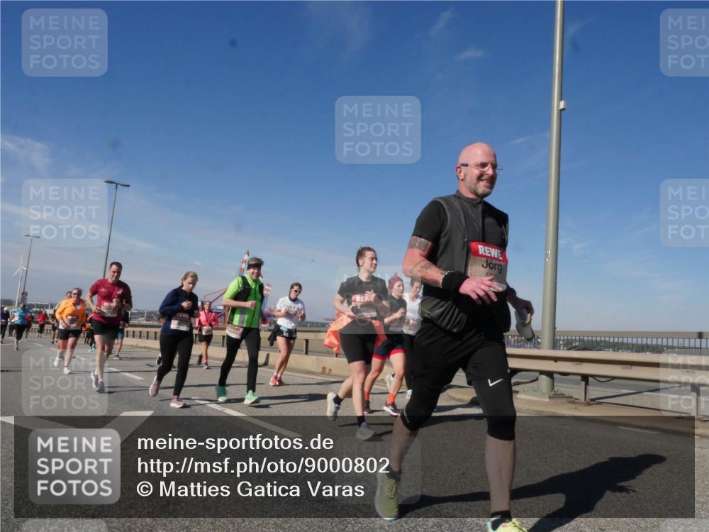 03.10.2025 - Köhlbrandbrückenlauf Matties Gatica Varas http://msf.ph/oto/9000802 03.10.2025 12:53:57 Position 2 5709 meine-sportfotos.de