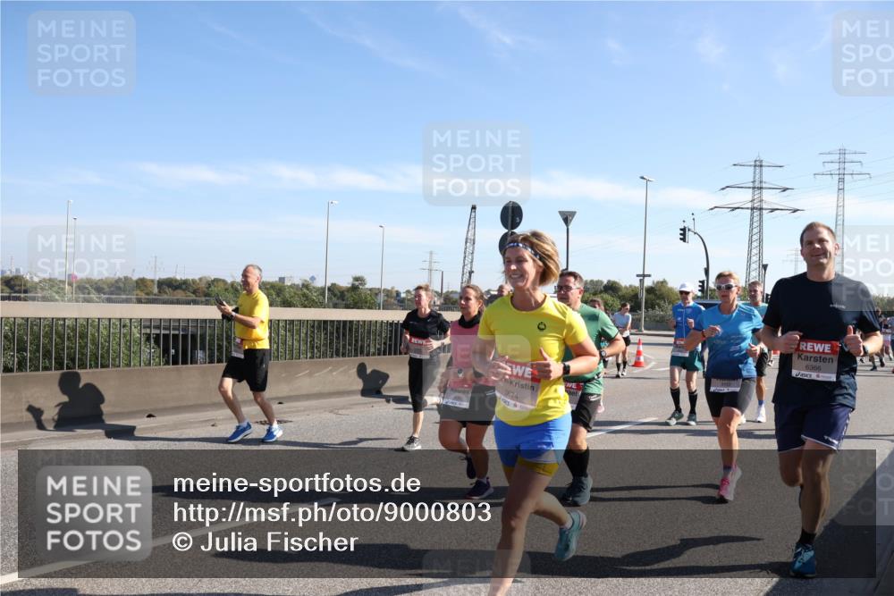 03.10.2025 - Köhlbrandbrückenlauf Julia Fischer http://msf.ph/oto/9000803 03.10.2025 12:16:03 Position 3  meine-sportfotos.de