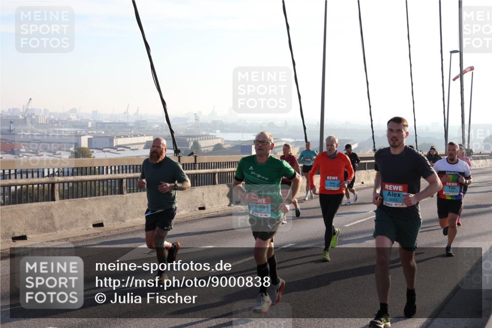 03.10.2025 - Köhlbrandbrückenlauf Julia Fischer http://msf.ph/oto/9000838 03.10.2025 09:22:18 Position 1 3658, 3659 meine-sportfotos.de