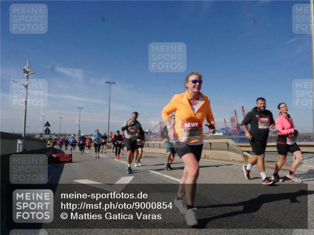03.10.2025 - Köhlbrandbrückenlauf Matties Gatica Varas http://msf.ph/oto/9000854 03.10.2025 12:54:01 Position 2 4848 meine-sportfotos.de
