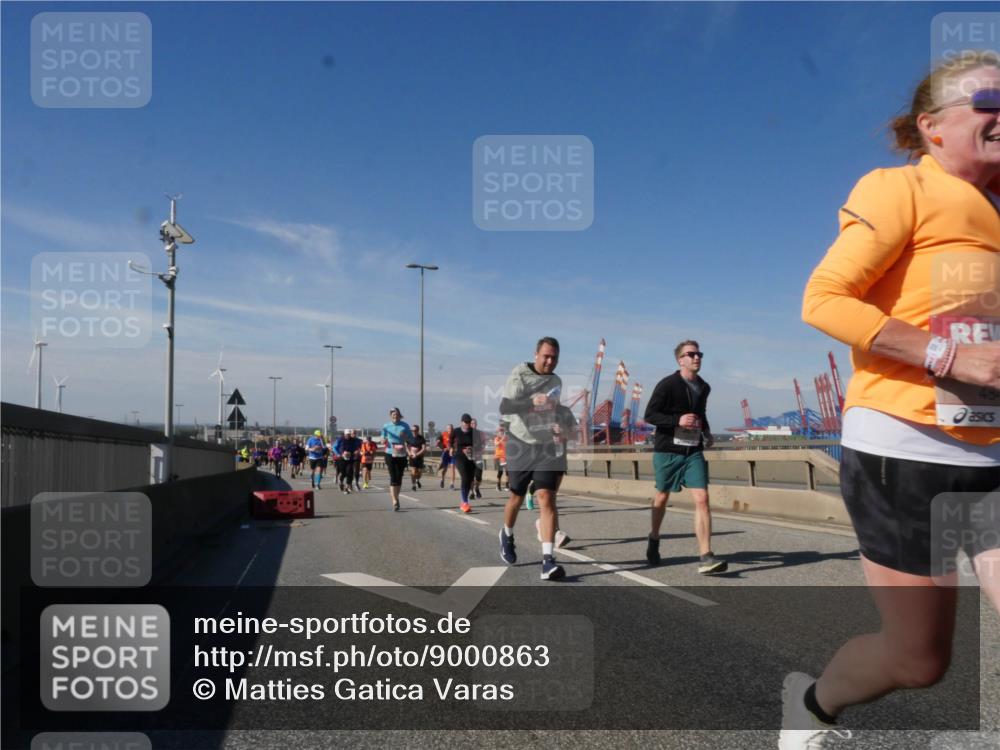 03.10.2025 - Köhlbrandbrückenlauf Matties Gatica Varas http://msf.ph/oto/9000863 03.10.2025 12:54:01 Position 2  meine-sportfotos.de