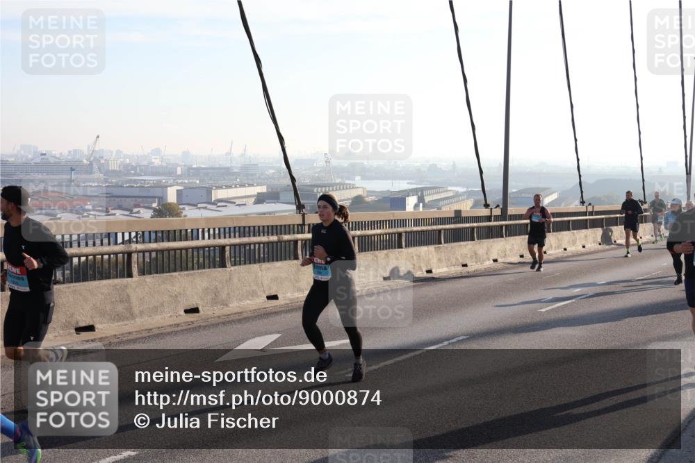03.10.2025 - Köhlbrandbrückenlauf Julia Fischer http://msf.ph/oto/9000874 03.10.2025 09:22:23 Position 1  meine-sportfotos.de