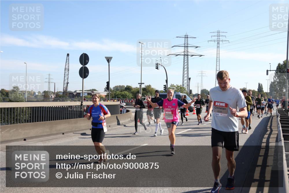 03.10.2025 - Köhlbrandbrückenlauf Julia Fischer http://msf.ph/oto/9000875 03.10.2025 12:16:21 Position 3 4244 meine-sportfotos.de