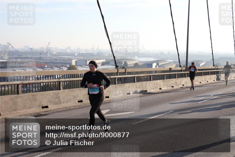 03.10.2025 - Köhlbrandbrückenlauf Julia Fischer http://msf.ph/oto/9000877 03.10.2025 09:22:23 Position 1 2884 meine-sportfotos.de