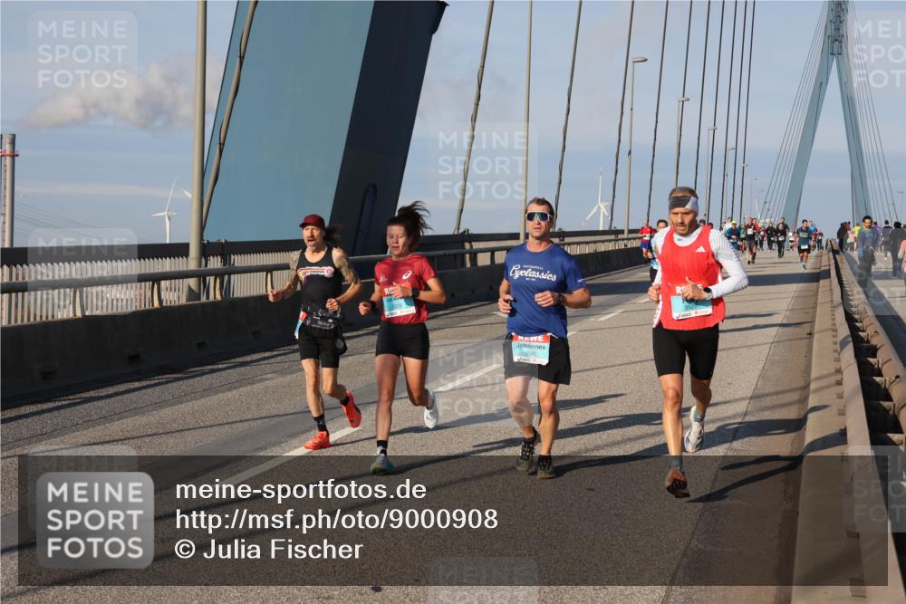 03.10.2025 - Köhlbrandbrückenlauf Julia Fischer http://msf.ph/oto/9000908 03.10.2025 09:36:59 Position 2 1040 meine-sportfotos.de