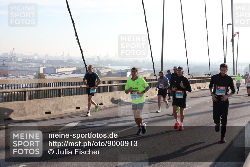03.10.2025 - Köhlbrandbrückenlauf Julia Fischer http://msf.ph/oto/9000913 03.10.2025 09:22:32 Position 1 1182 meine-sportfotos.de