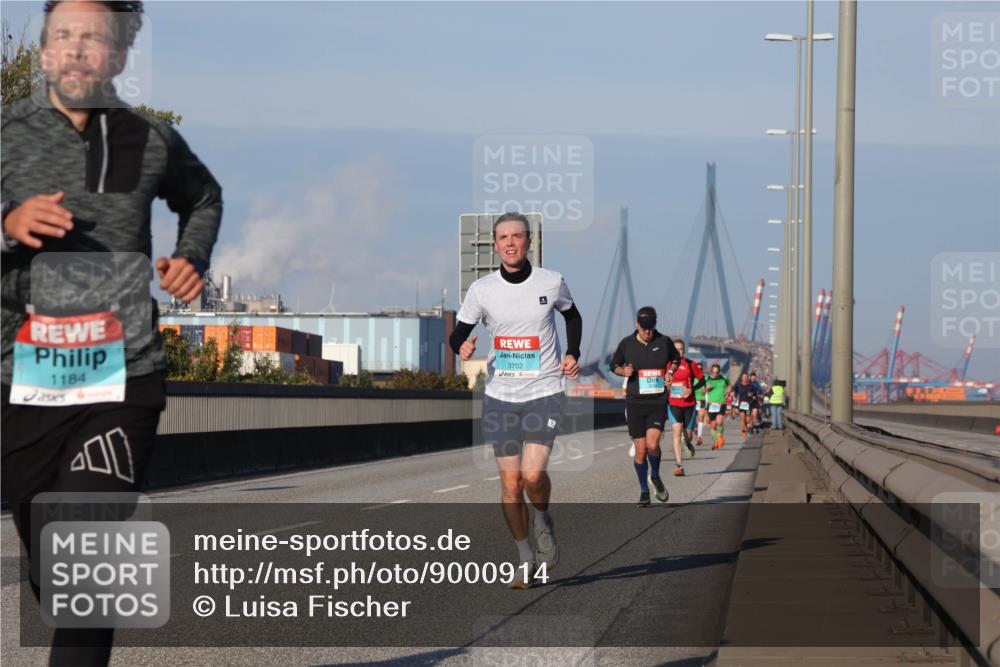 03.10.2025 - Köhlbrandbrückenlauf Luisa Fischer http://msf.ph/oto/9000914 03.10.2025 10:42:56 Position 3 1184, 3702 meine-sportfotos.de