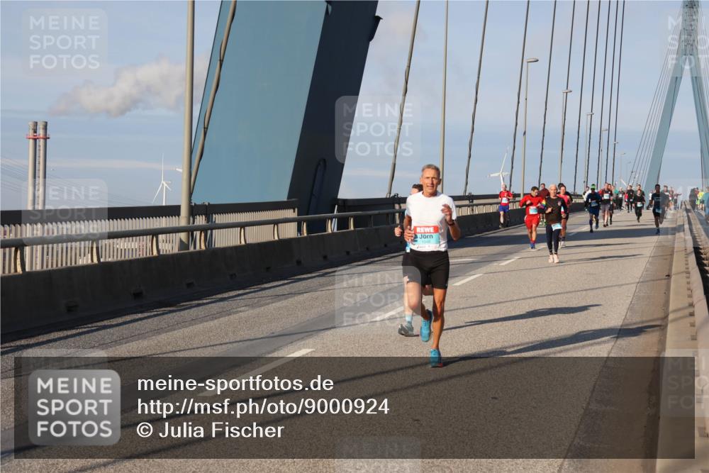 03.10.2025 - Köhlbrandbrückenlauf Julia Fischer http://msf.ph/oto/9000924 03.10.2025 09:37:02 Position 2  meine-sportfotos.de