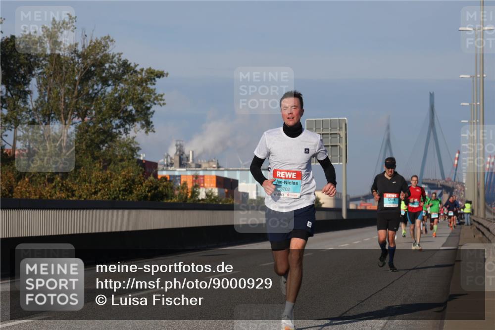 03.10.2025 - Köhlbrandbrückenlauf Luisa Fischer http://msf.ph/oto/9000929 03.10.2025 10:42:57 Position 3 3702 meine-sportfotos.de