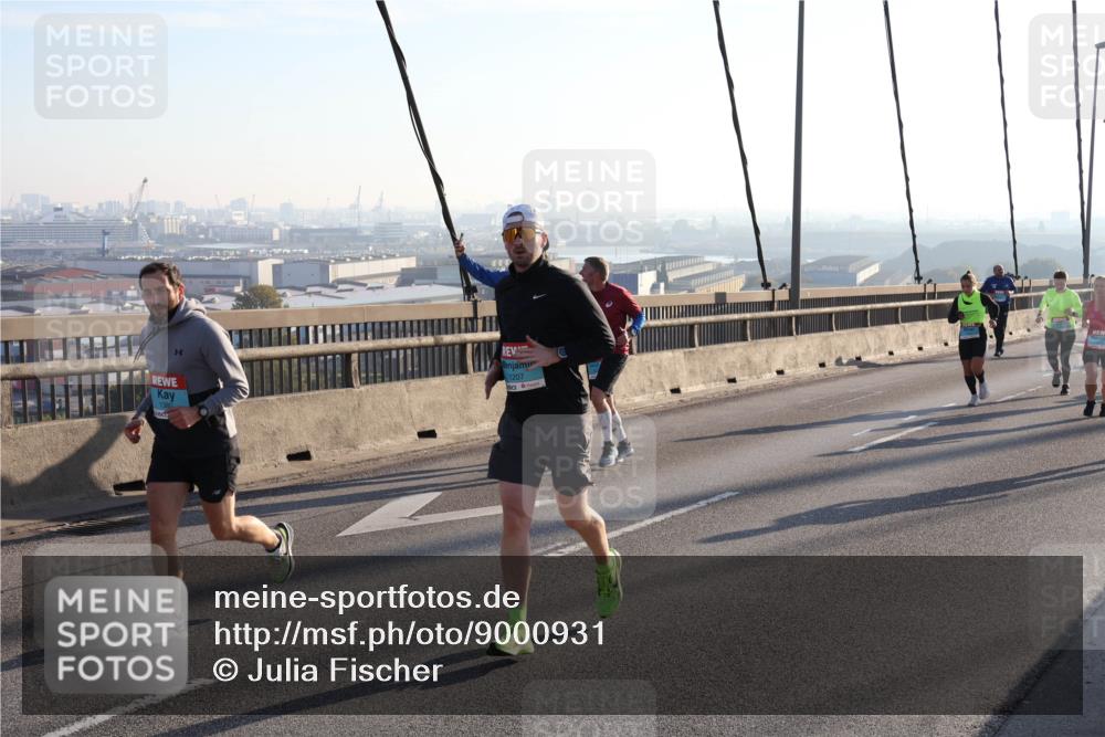 03.10.2025 - Köhlbrandbrückenlauf Julia Fischer http://msf.ph/oto/9000931 03.10.2025 09:22:35 Position 1 1207 meine-sportfotos.de