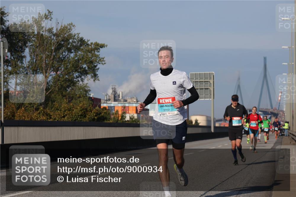 03.10.2025 - Köhlbrandbrückenlauf Luisa Fischer http://msf.ph/oto/9000934 03.10.2025 10:42:57 Position 3 3702 meine-sportfotos.de