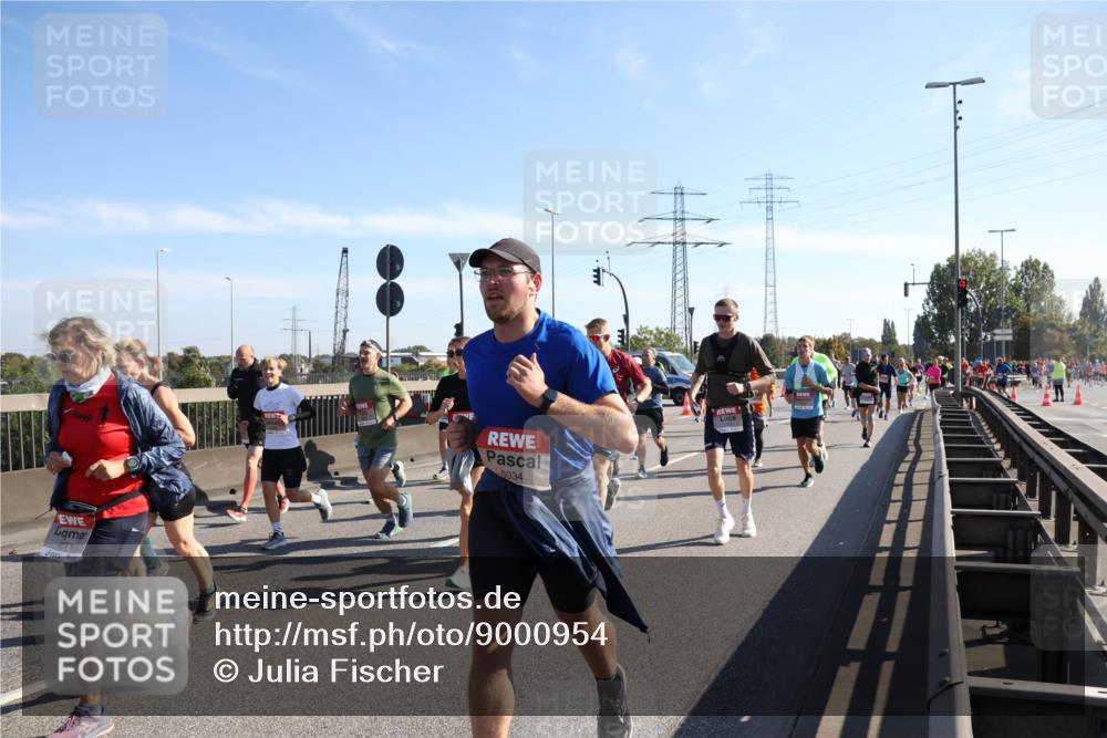 03.10.2025 - Köhlbrandbrückenlauf Julia Fischer http://msf.ph/oto/9000954 03.10.2025 12:16:30 Position 3 271, 6034 meine-sportfotos.de