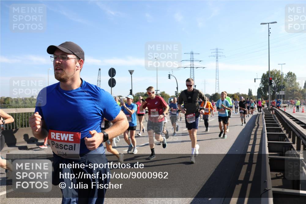 03.10.2025 - Köhlbrandbrückenlauf Julia Fischer http://msf.ph/oto/9000962 03.10.2025 12:16:31 Position 3 6034 meine-sportfotos.de