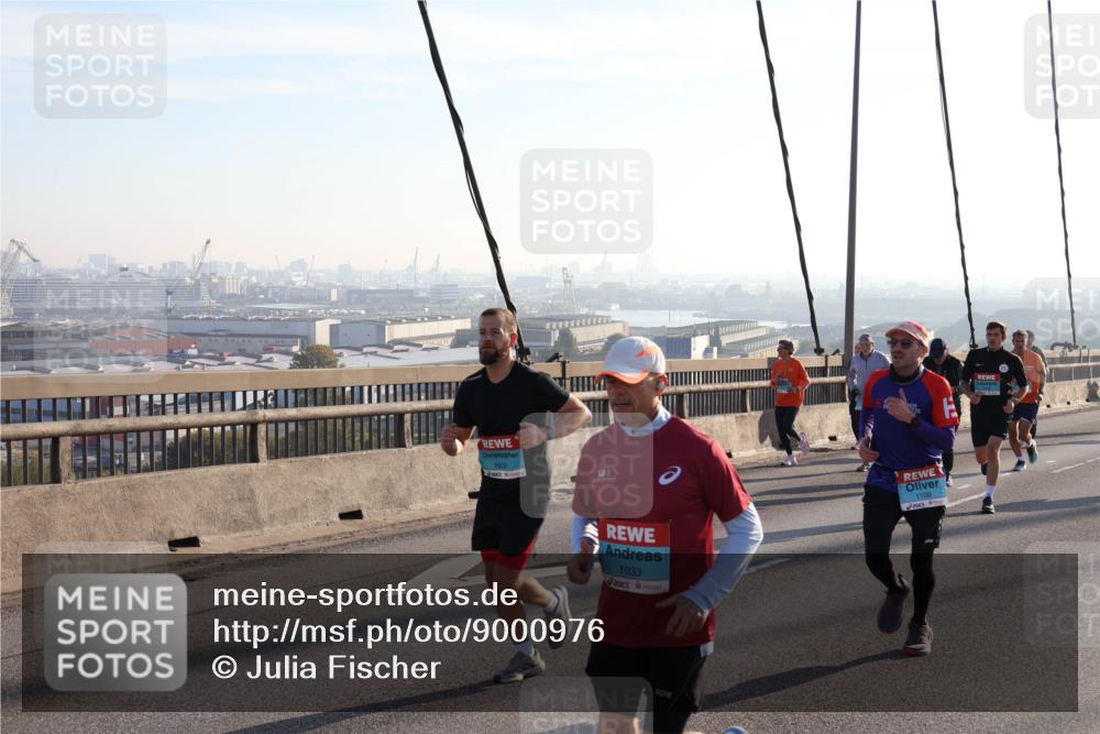 03.10.2025 - Köhlbrandbrückenlauf Julia Fischer http://msf.ph/oto/9000976 03.10.2025 09:22:47 Position 1 1602, 1033, 1106 meine-sportfotos.de