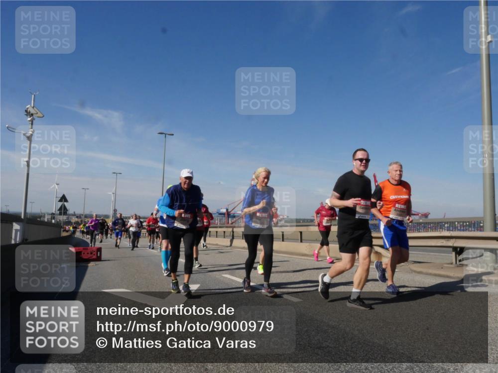 03.10.2025 - Köhlbrandbrückenlauf Matties Gatica Varas http://msf.ph/oto/9000979 03.10.2025 12:54:08 Position 2 118 meine-sportfotos.de