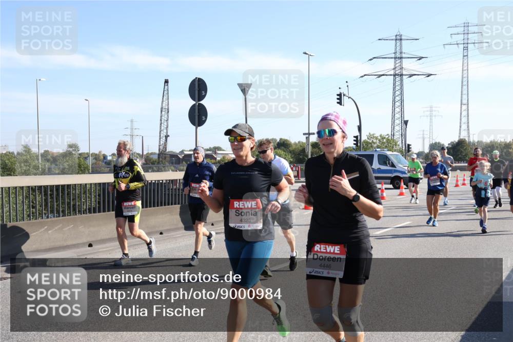 03.10.2025 - Köhlbrandbrückenlauf Julia Fischer http://msf.ph/oto/9000984 03.10.2025 12:16:35 Position 3 4325, 4446 meine-sportfotos.de