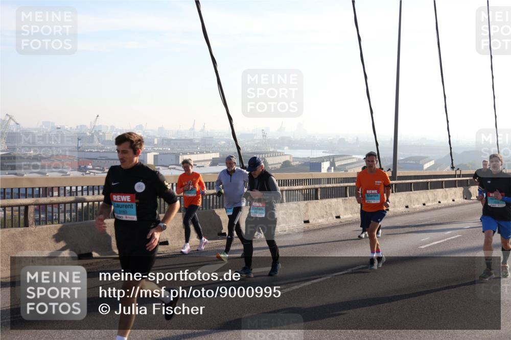 03.10.2025 - Köhlbrandbrückenlauf Julia Fischer http://msf.ph/oto/9000995 03.10.2025 09:22:50 Position 1 3183, 1457 meine-sportfotos.de