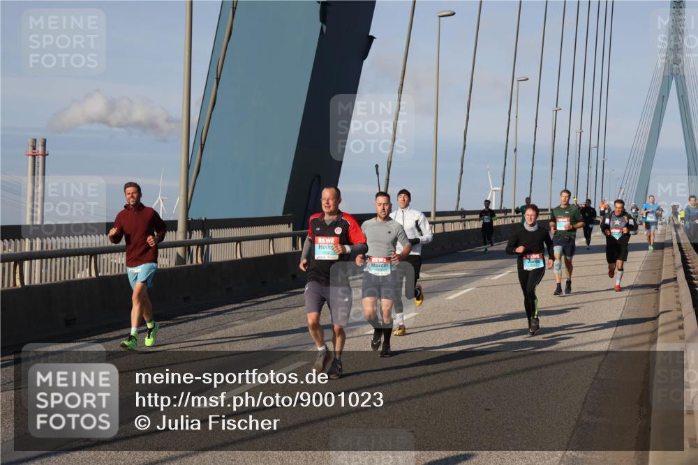 03.10.2025 - Köhlbrandbrückenlauf Julia Fischer http://msf.ph/oto/9001023 03.10.2025 09:37:14 Position 2 1 meine-sportfotos.de