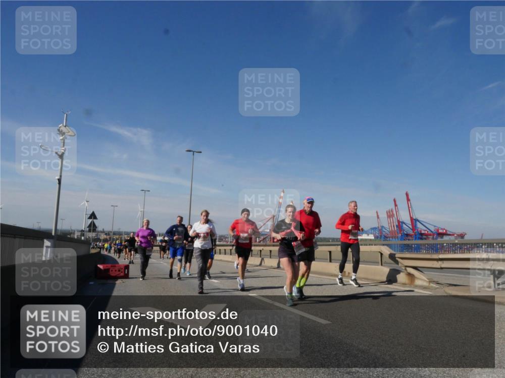 03.10.2025 - Köhlbrandbrückenlauf Matties Gatica Varas http://msf.ph/oto/9001040 03.10.2025 12:54:13 Position 2  meine-sportfotos.de