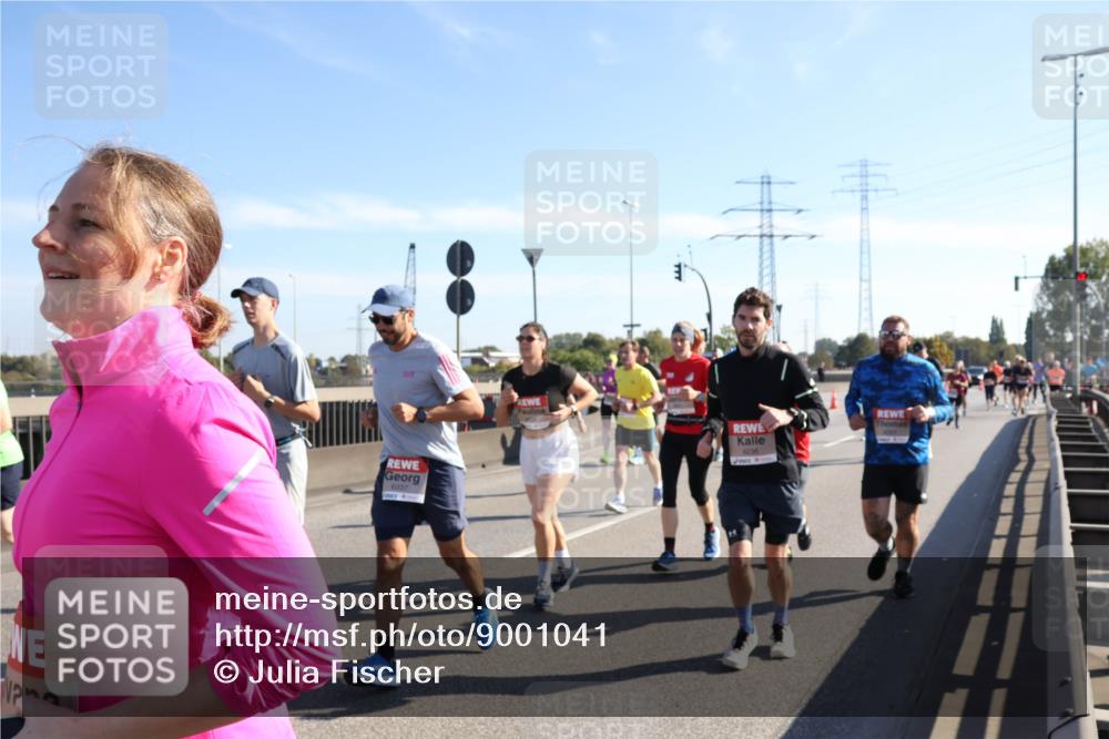 03.10.2025 - Köhlbrandbrückenlauf Julia Fischer http://msf.ph/oto/9001041 03.10.2025 12:16:42 Position 3 6337 meine-sportfotos.de