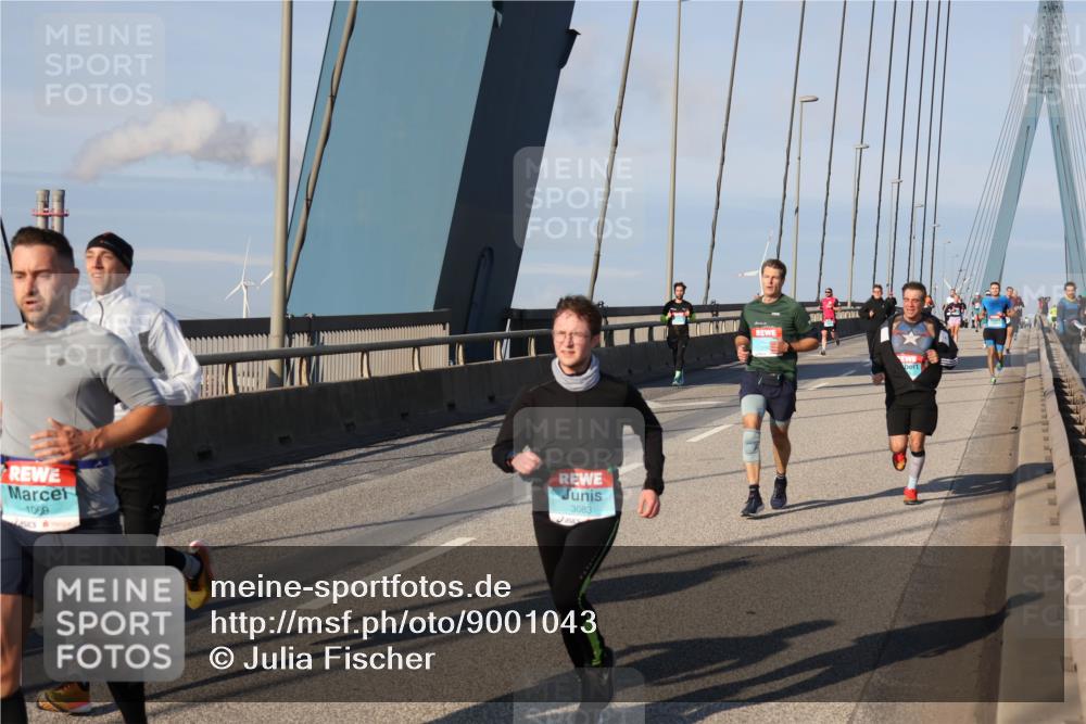 03.10.2025 - Köhlbrandbrückenlauf Julia Fischer http://msf.ph/oto/9001043 03.10.2025 09:37:16 Position 2 1069, 3083 meine-sportfotos.de