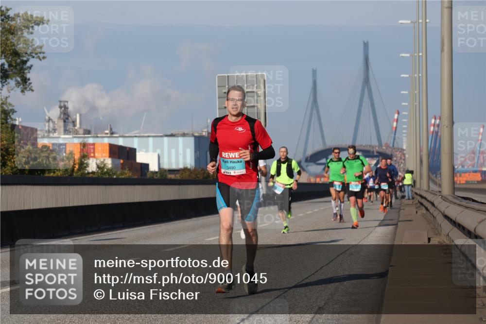 03.10.2025 - Köhlbrandbrückenlauf Luisa Fischer http://msf.ph/oto/9001045 03.10.2025 10:43:03 Position 3 3490 meine-sportfotos.de