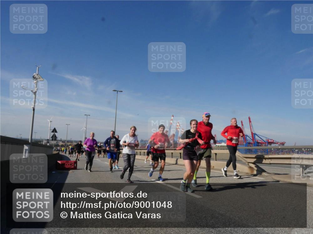 03.10.2025 - Köhlbrandbrückenlauf Matties Gatica Varas http://msf.ph/oto/9001048 03.10.2025 12:54:13 Position 2  meine-sportfotos.de
