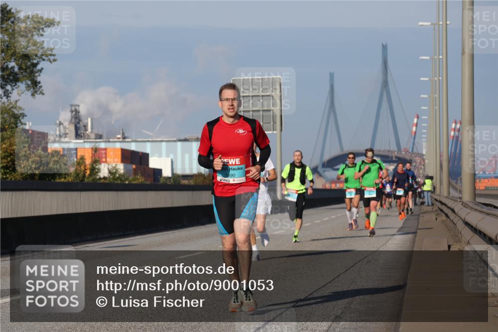 03.10.2025 - Köhlbrandbrückenlauf Luisa Fischer http://msf.ph/oto/9001053 03.10.2025 10:43:03 Position 3 3490 meine-sportfotos.de