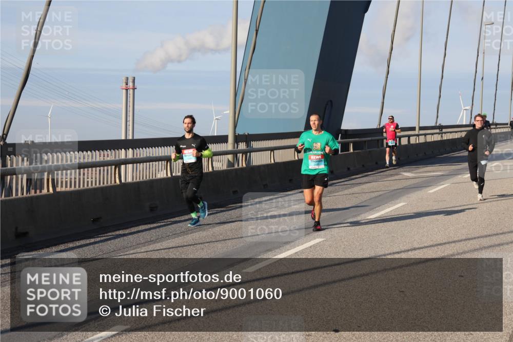03.10.2025 - Köhlbrandbrückenlauf Julia Fischer http://msf.ph/oto/9001060 03.10.2025 09:37:21 Position 2  meine-sportfotos.de