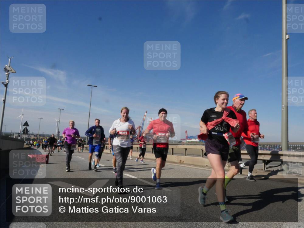 03.10.2025 - Köhlbrandbrückenlauf Matties Gatica Varas http://msf.ph/oto/9001063 03.10.2025 12:54:14 Position 2 6169 meine-sportfotos.de