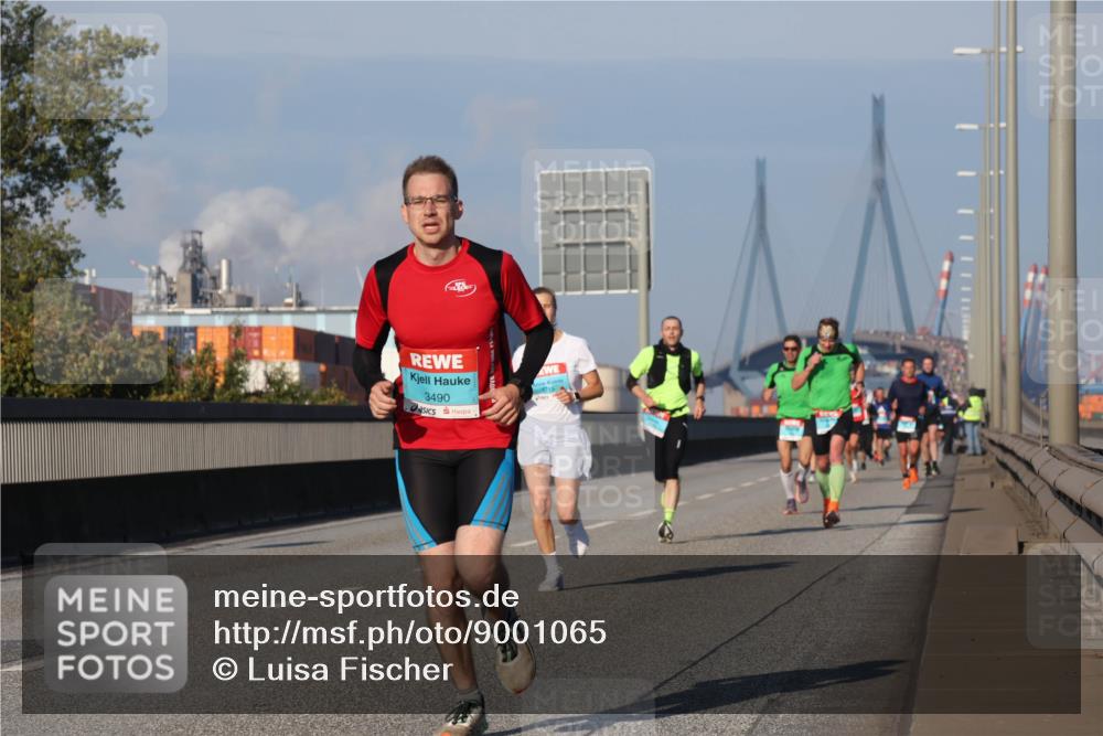 03.10.2025 - Köhlbrandbrückenlauf Luisa Fischer http://msf.ph/oto/9001065 03.10.2025 10:43:04 Position 3 3490 meine-sportfotos.de
