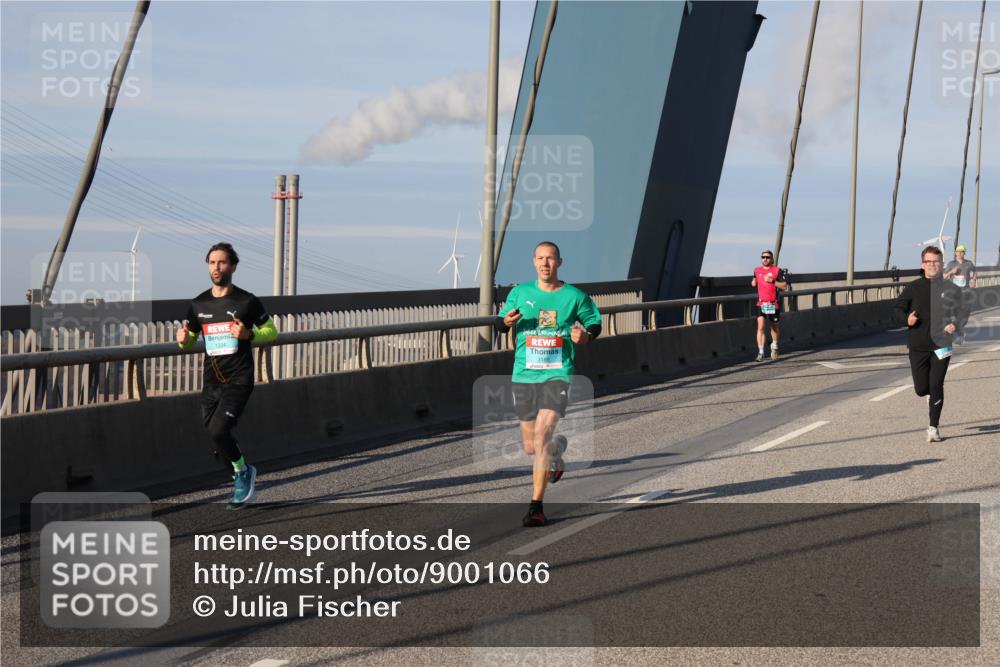 03.10.2025 - Köhlbrandbrückenlauf Julia Fischer http://msf.ph/oto/9001066 03.10.2025 09:37:22 Position 2 1224 meine-sportfotos.de