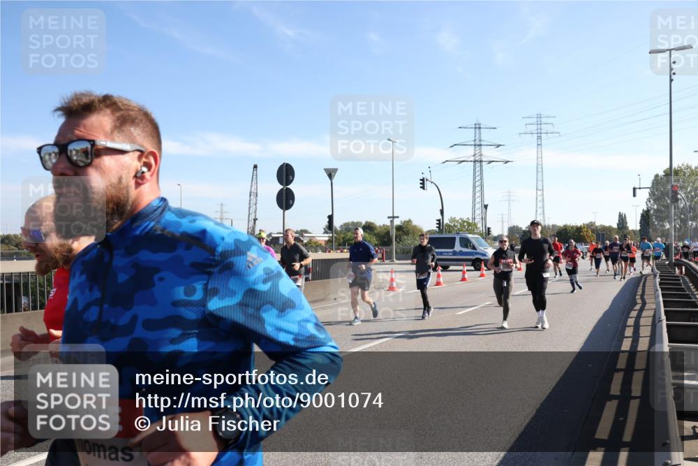 03.10.2025 - Köhlbrandbrückenlauf Julia Fischer http://msf.ph/oto/9001074 03.10.2025 12:16:43 Position 3  meine-sportfotos.de