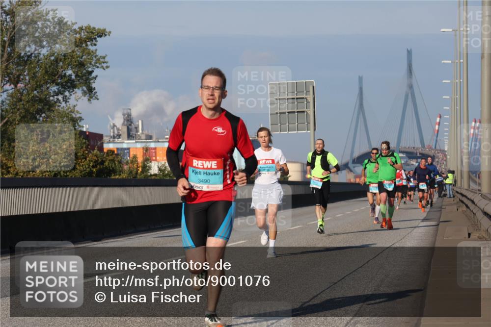 03.10.2025 - Köhlbrandbrückenlauf Luisa Fischer http://msf.ph/oto/9001076 03.10.2025 10:43:04 Position 3 3490 meine-sportfotos.de