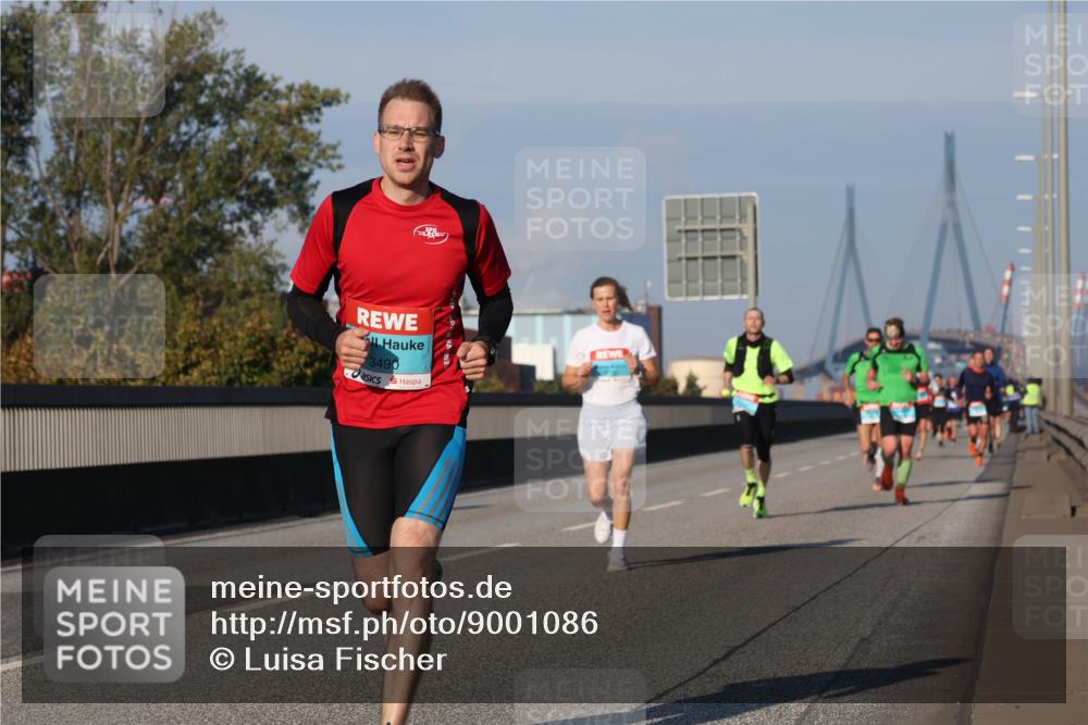03.10.2025 - Köhlbrandbrückenlauf Luisa Fischer http://msf.ph/oto/9001086 03.10.2025 10:43:05 Position 3 3490 meine-sportfotos.de