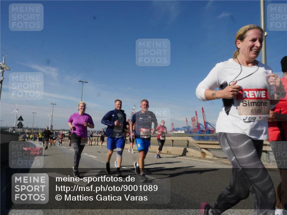 03.10.2025 - Köhlbrandbrückenlauf Matties Gatica Varas http://msf.ph/oto/9001089 03.10.2025 12:54:15 Position 2 1117, 6169 meine-sportfotos.de