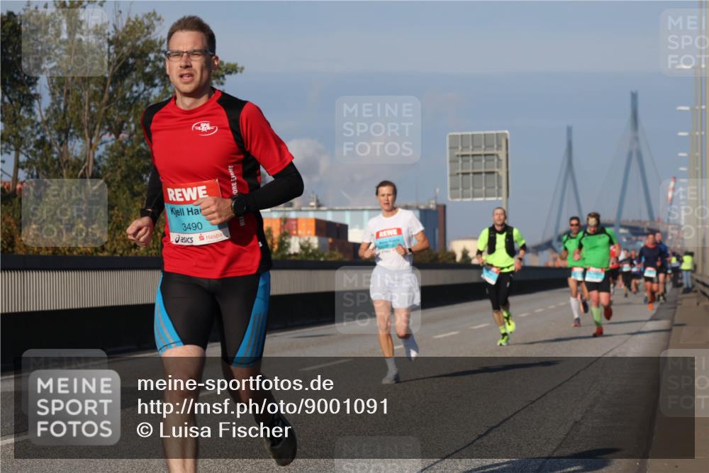 03.10.2025 - Köhlbrandbrückenlauf Luisa Fischer http://msf.ph/oto/9001091 03.10.2025 10:43:05 Position 3 3490 meine-sportfotos.de