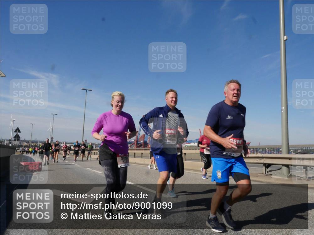 03.10.2025 - Köhlbrandbrückenlauf Matties Gatica Varas http://msf.ph/oto/9001099 03.10.2025 12:54:16 Position 2  meine-sportfotos.de