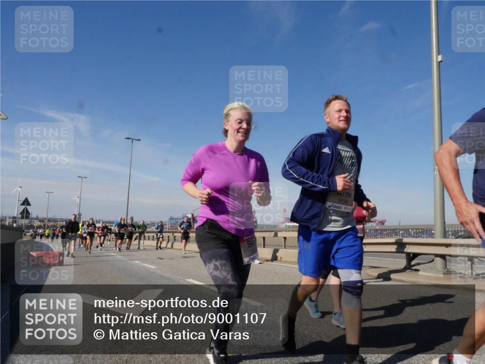 03.10.2025 - Köhlbrandbrückenlauf Matties Gatica Varas http://msf.ph/oto/9001107 03.10.2025 12:54:17 Position 2 5126 meine-sportfotos.de