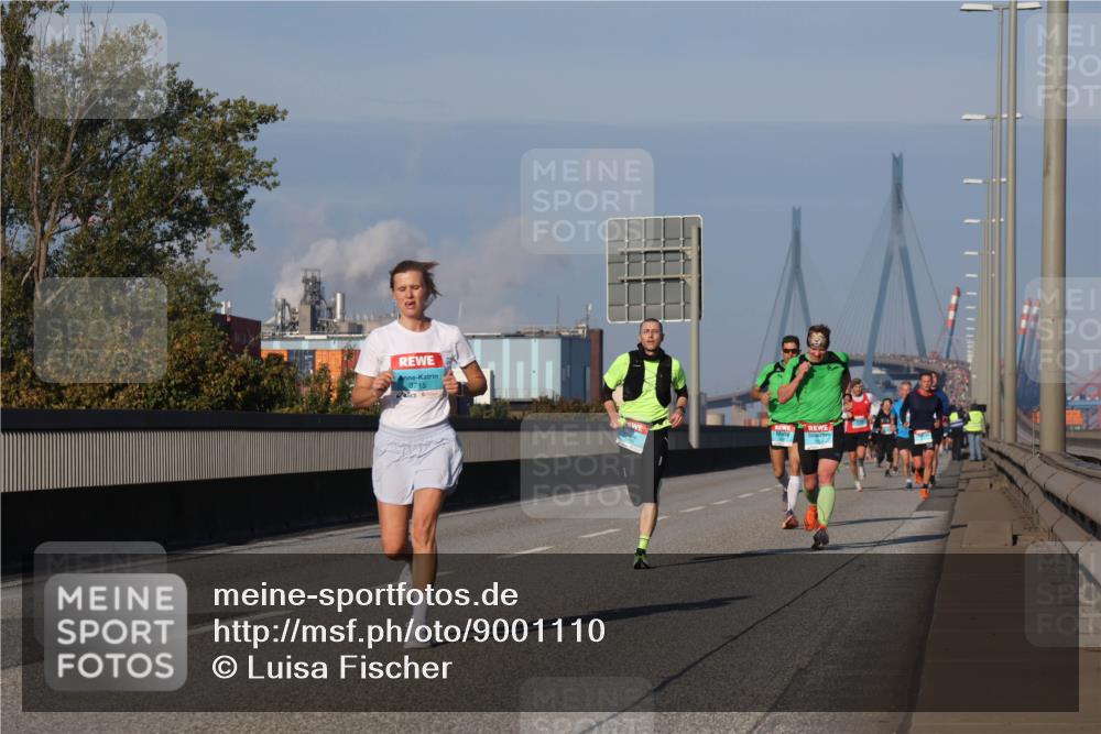 03.10.2025 - Köhlbrandbrückenlauf Luisa Fischer http://msf.ph/oto/9001110 03.10.2025 10:43:06 Position 3 3715 meine-sportfotos.de