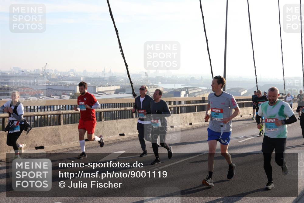 03.10.2025 - Köhlbrandbrückenlauf Julia Fischer http://msf.ph/oto/9001119 03.10.2025 09:23:12 Position 1 19, 2857, 3806 meine-sportfotos.de