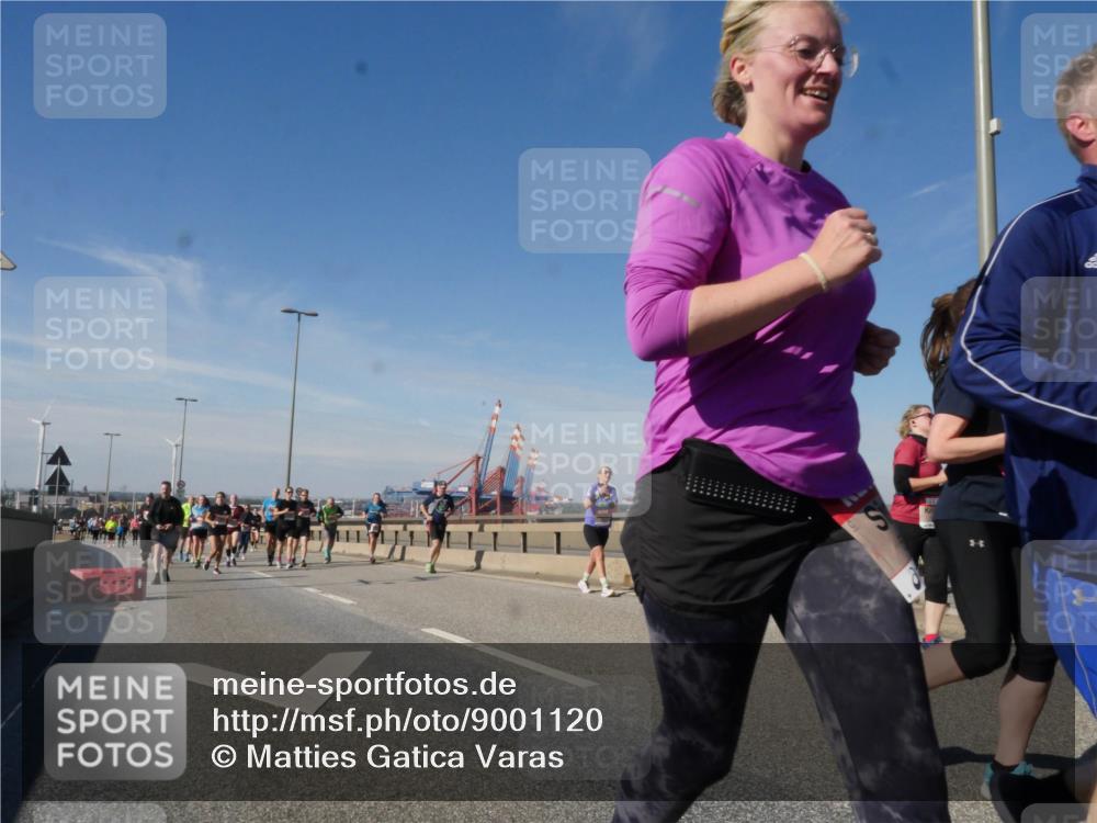 03.10.2025 - Köhlbrandbrückenlauf Matties Gatica Varas http://msf.ph/oto/9001120 03.10.2025 12:54:17 Position 2  meine-sportfotos.de