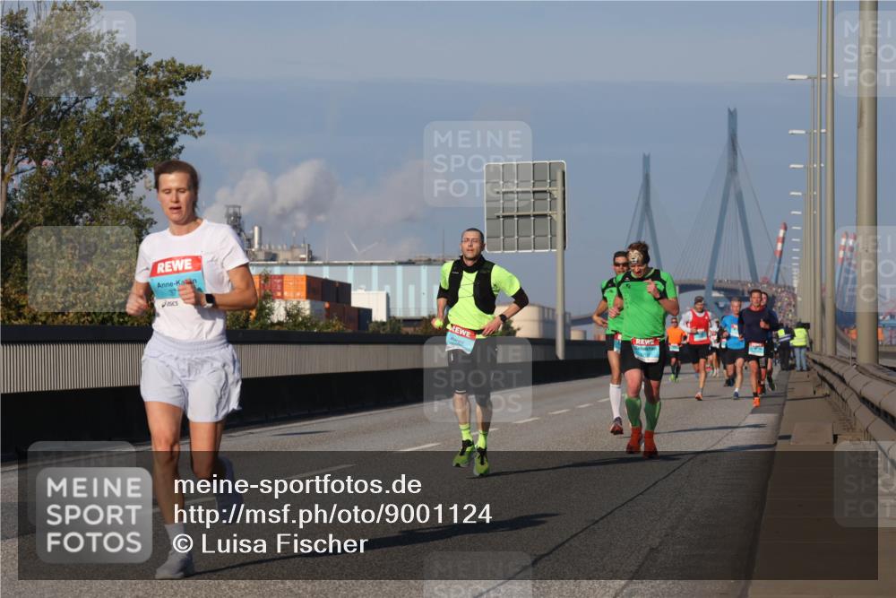 03.10.2025 - Köhlbrandbrückenlauf Luisa Fischer http://msf.ph/oto/9001124 03.10.2025 10:43:07 Position 3  meine-sportfotos.de