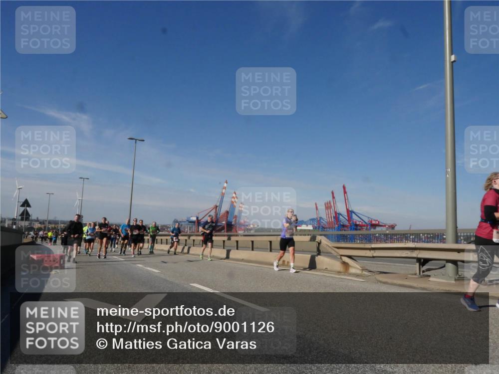 03.10.2025 - Köhlbrandbrückenlauf Matties Gatica Varas http://msf.ph/oto/9001126 03.10.2025 12:54:18 Position 2  meine-sportfotos.de