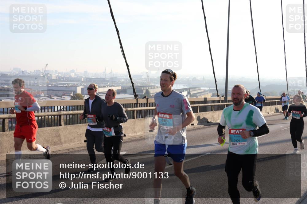 03.10.2025 - Köhlbrandbrückenlauf Julia Fischer http://msf.ph/oto/9001133 03.10.2025 09:23:13 Position 1 2857, 3806 meine-sportfotos.de