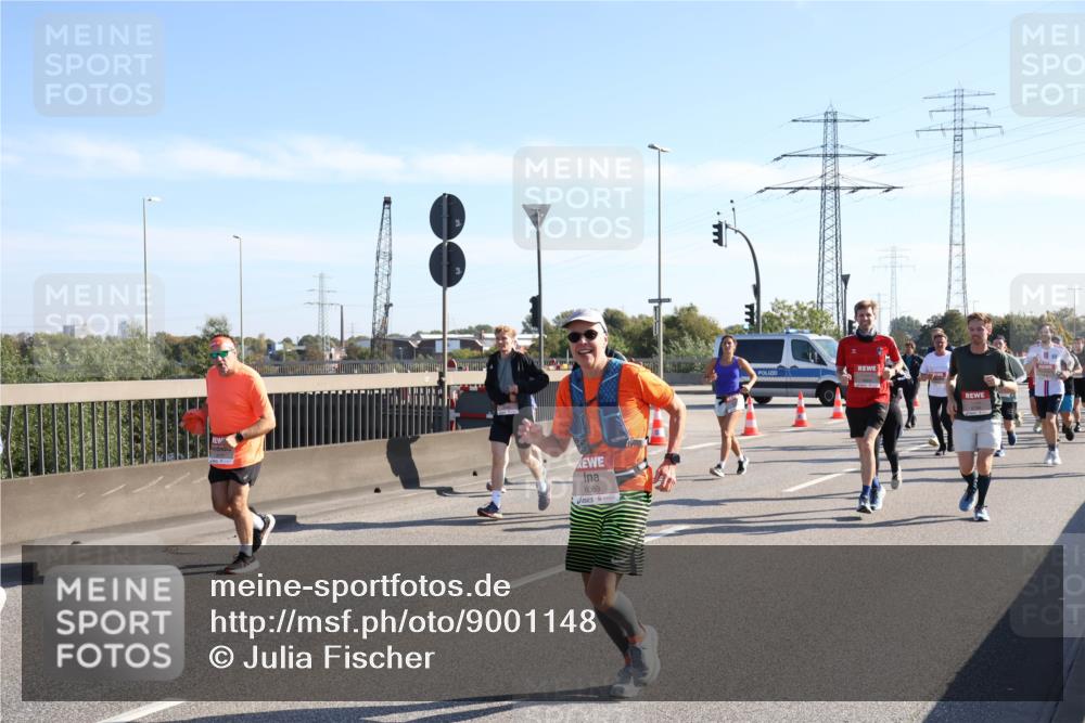 03.10.2025 - Köhlbrandbrückenlauf Julia Fischer http://msf.ph/oto/9001148 03.10.2025 12:16:55 Position 3 6069 meine-sportfotos.de