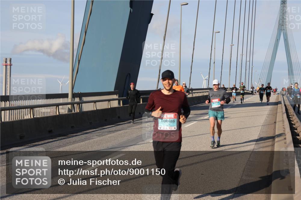 03.10.2025 - Köhlbrandbrückenlauf Julia Fischer http://msf.ph/oto/9001150 03.10.2025 09:37:35 Position 2 1421 meine-sportfotos.de