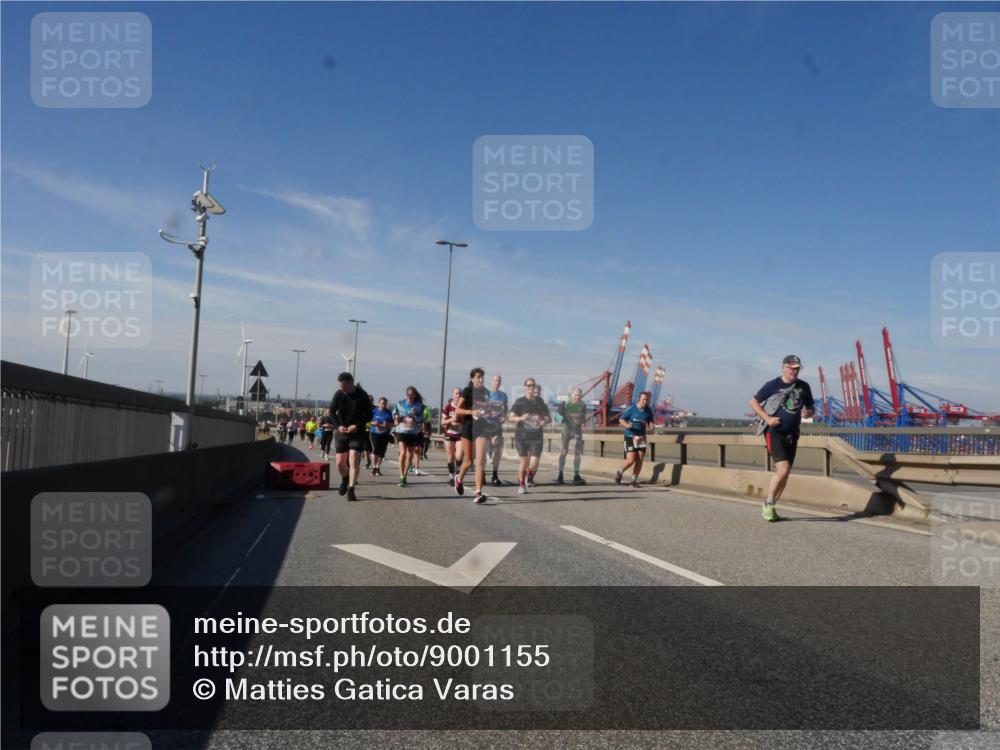 03.10.2025 - Köhlbrandbrückenlauf Matties Gatica Varas http://msf.ph/oto/9001155 03.10.2025 12:54:21 Position 2  meine-sportfotos.de