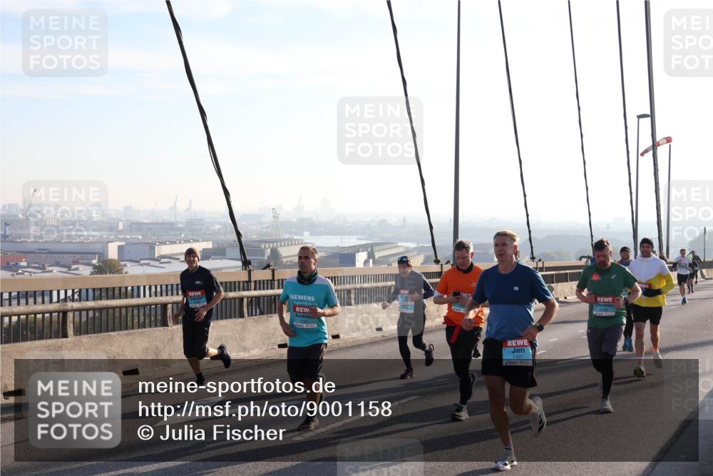 03.10.2025 - Köhlbrandbrückenlauf Julia Fischer http://msf.ph/oto/9001158 03.10.2025 09:23:22 Position 1 1357 meine-sportfotos.de