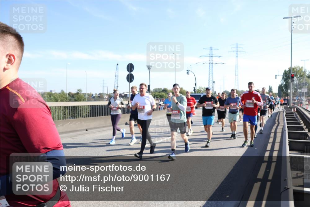 03.10.2025 - Köhlbrandbrückenlauf Julia Fischer http://msf.ph/oto/9001167 03.10.2025 12:17:00 Position 3  meine-sportfotos.de